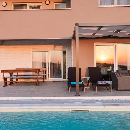 Willa Villa Carmen-Heated Pool- Near Zadar Podvrsje