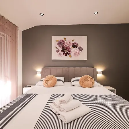 Villa Carmen-Heated Pool- Near Zadar Вилла *